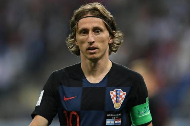 EA公开2024财年高管薪酬：CEO最多2560万美元