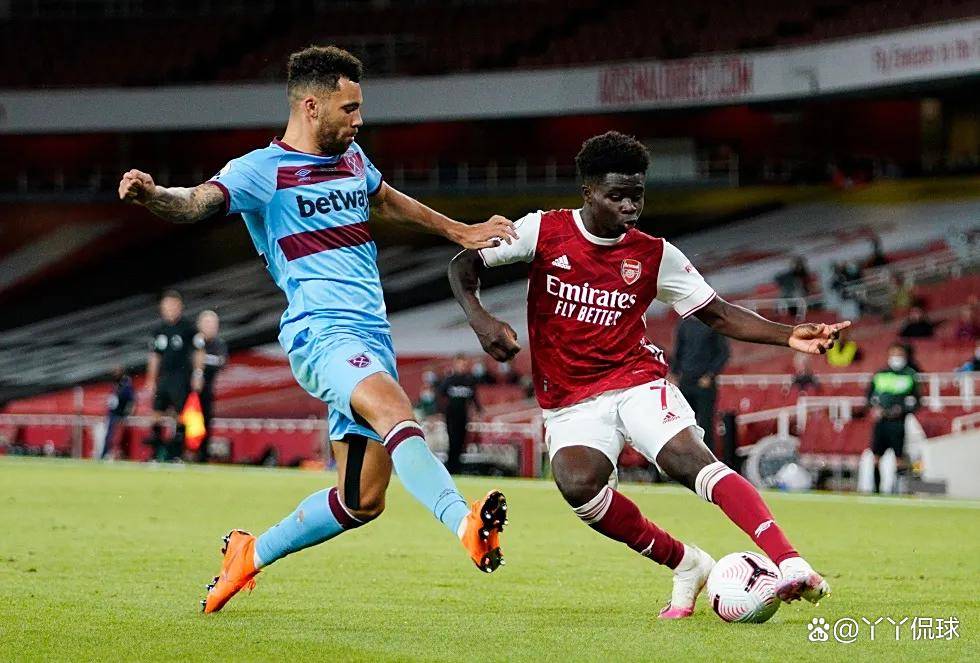 [中超]四球大胜 北京国安成为中超半程冠军