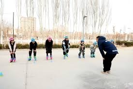 曼联高层对阿莫林分歧曝光，两人力挺两人质疑！12月战绩或定未来