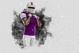 湖人本赛季关键时刻首次失利 东契奇六犯离场怒摔护膝捂脸显失落